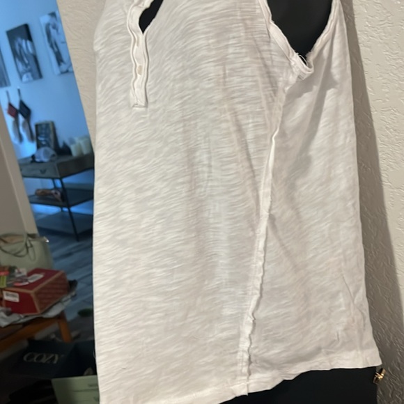 Button up tank - Picture 2 of 2